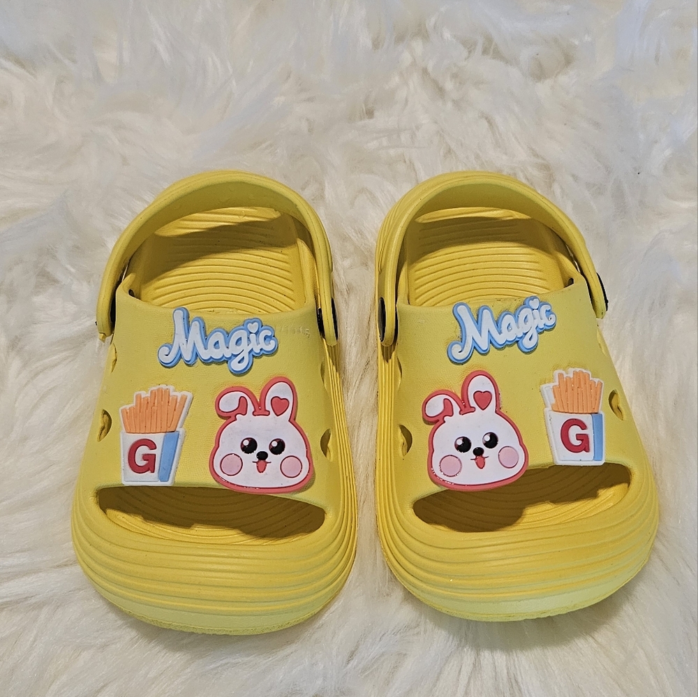 New Magic Bunny Fries Yellow Slip On Sandals Size 22 (Toddler 6)